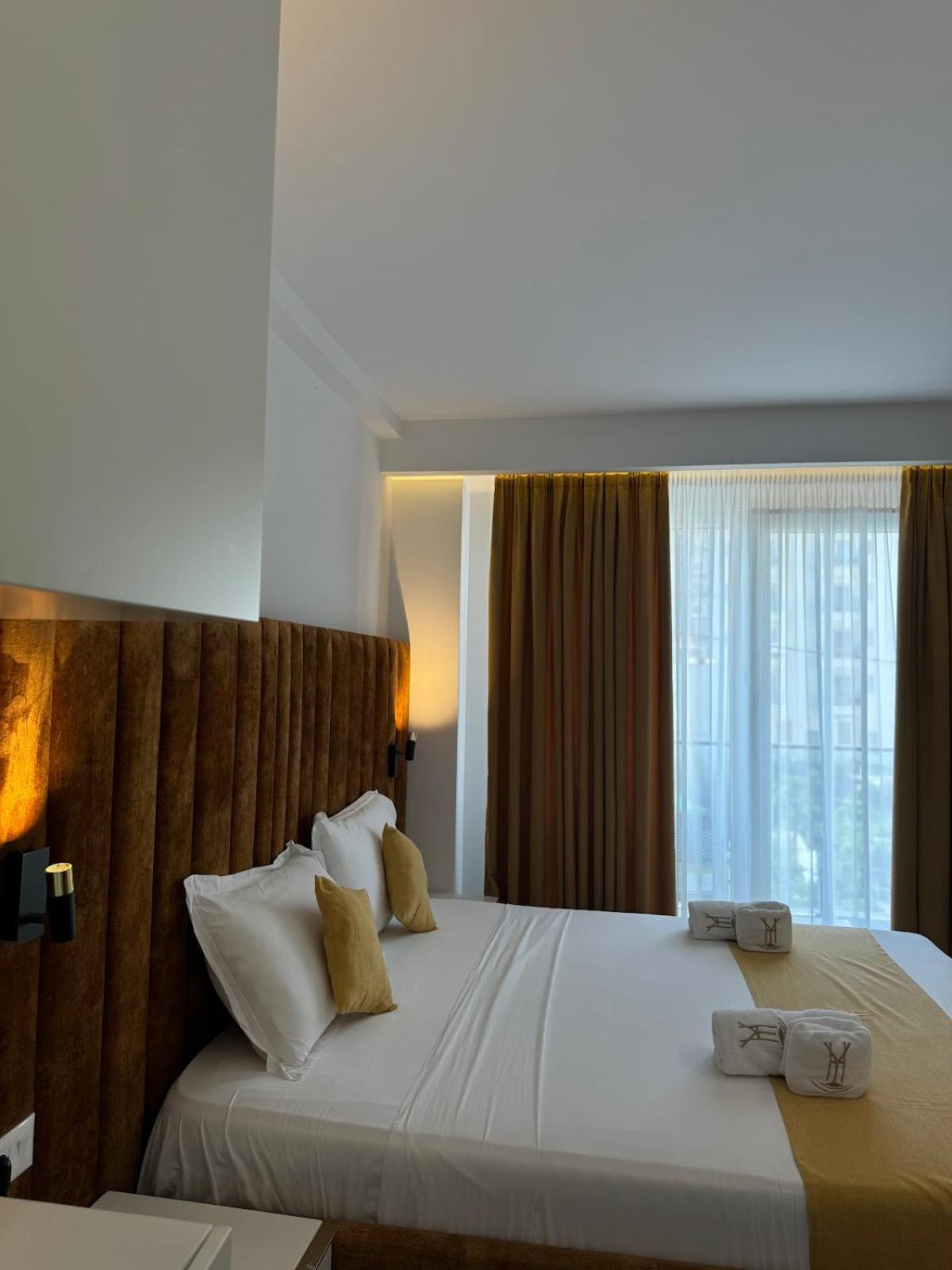 Hotel Bar Restorant Ylli 4*
