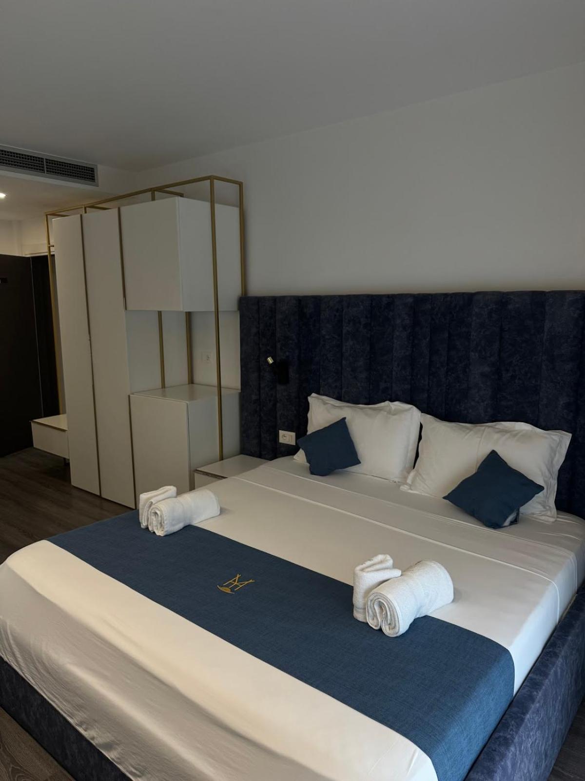 Bar Restorant Ylli 4*