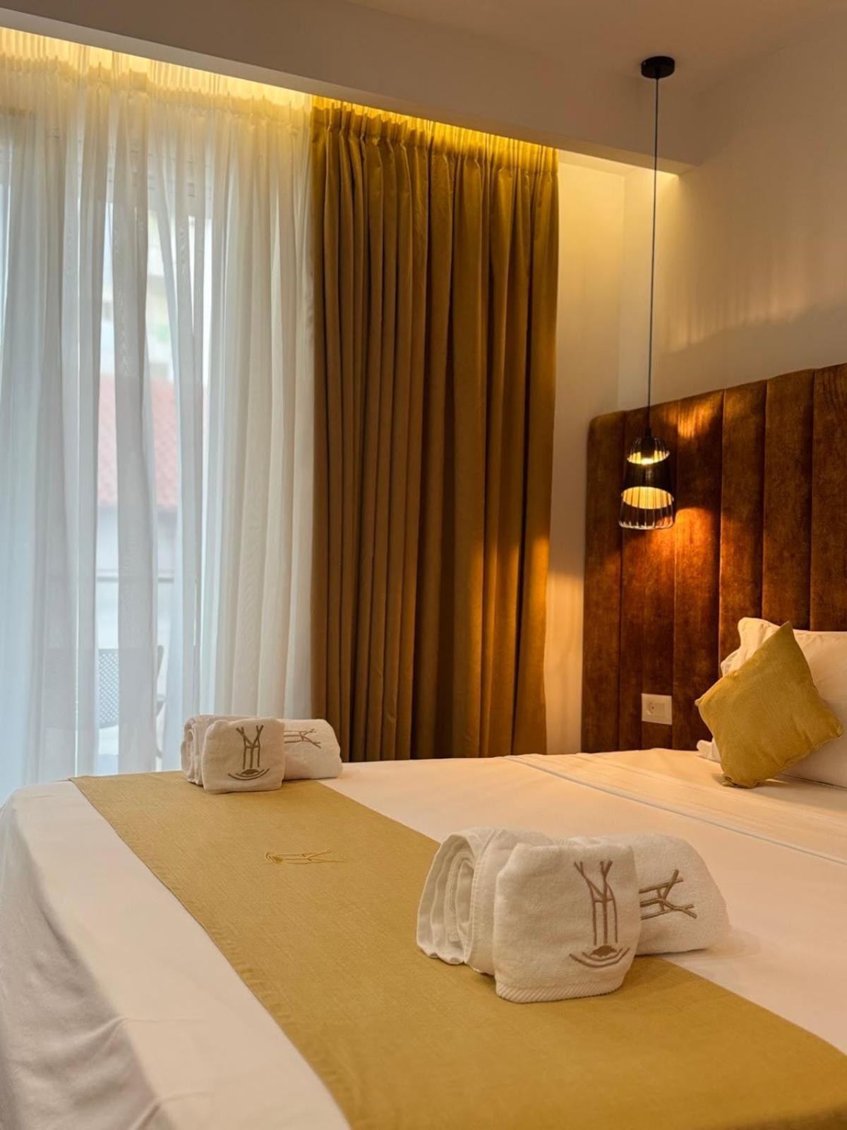 Bar Restorant Ylli Hotel 4*