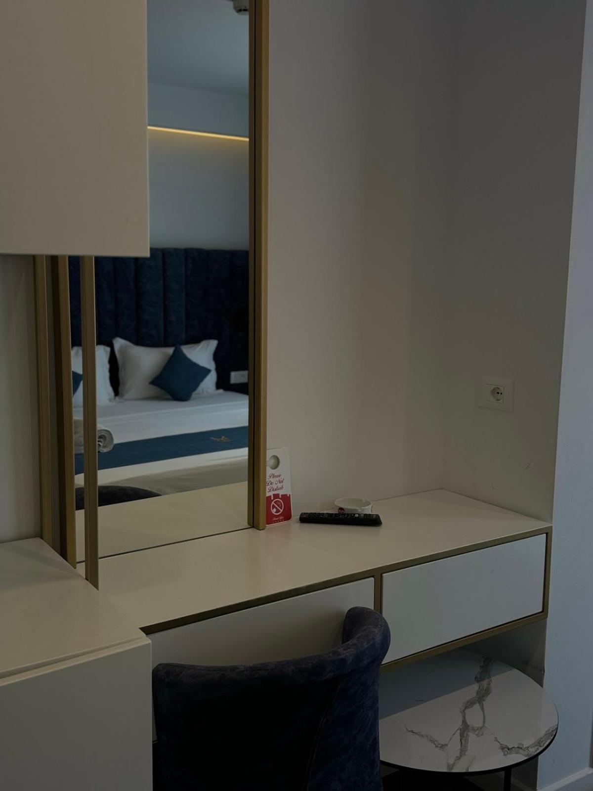 Hotel Bar Restorant Ylli 4*